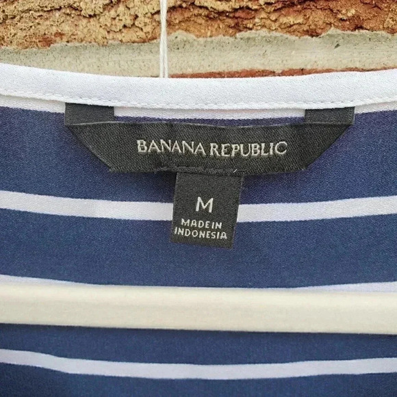 Banana Republic Blue and White Striped Short Sleeve Career Shirt Women's Size M - Picture 2 of 6